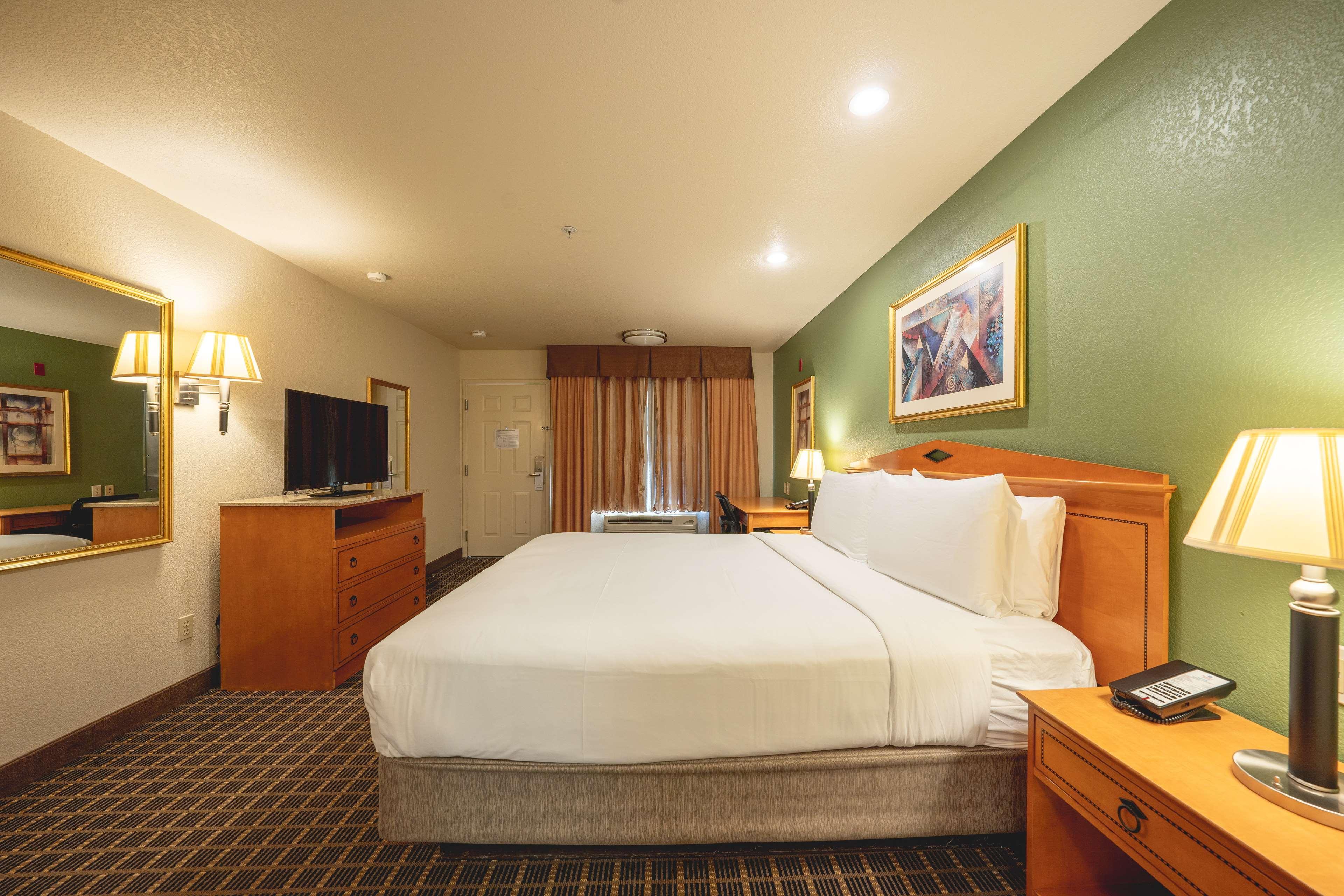 ชัวร์สเตย์พลัส โฮเทล บาย เบสต์ เวสเทิร์น ซานโฮเซ เซนทรัล ซิตี้ Hotel ภายนอก รูปภาพ