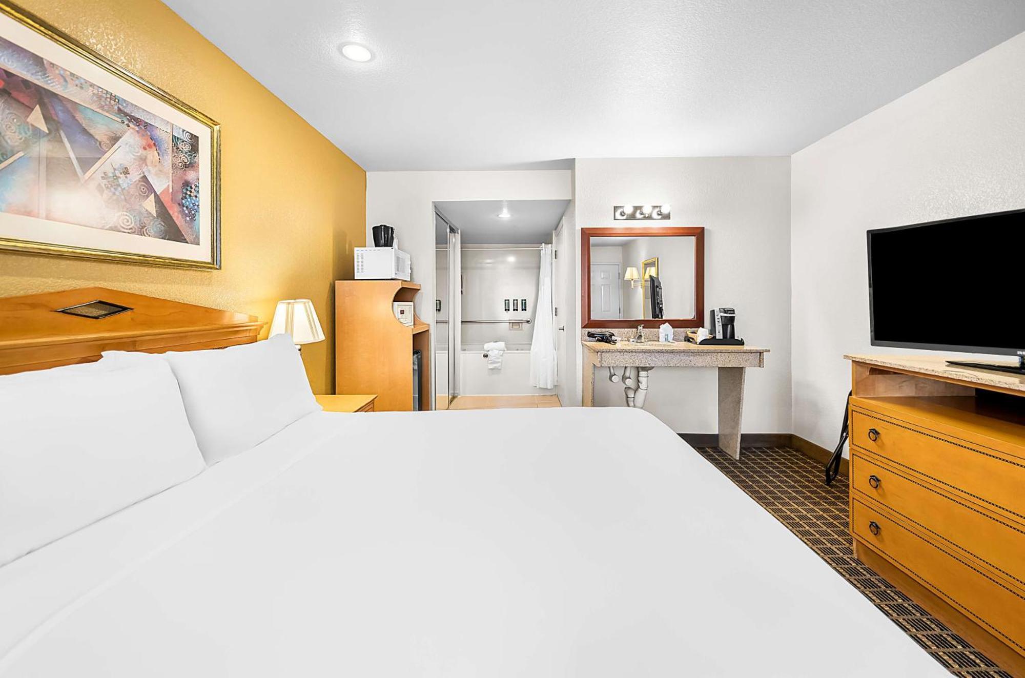 ชัวร์สเตย์พลัส โฮเทล บาย เบสต์ เวสเทิร์น ซานโฮเซ เซนทรัล ซิตี้ Hotel ภายนอก รูปภาพ