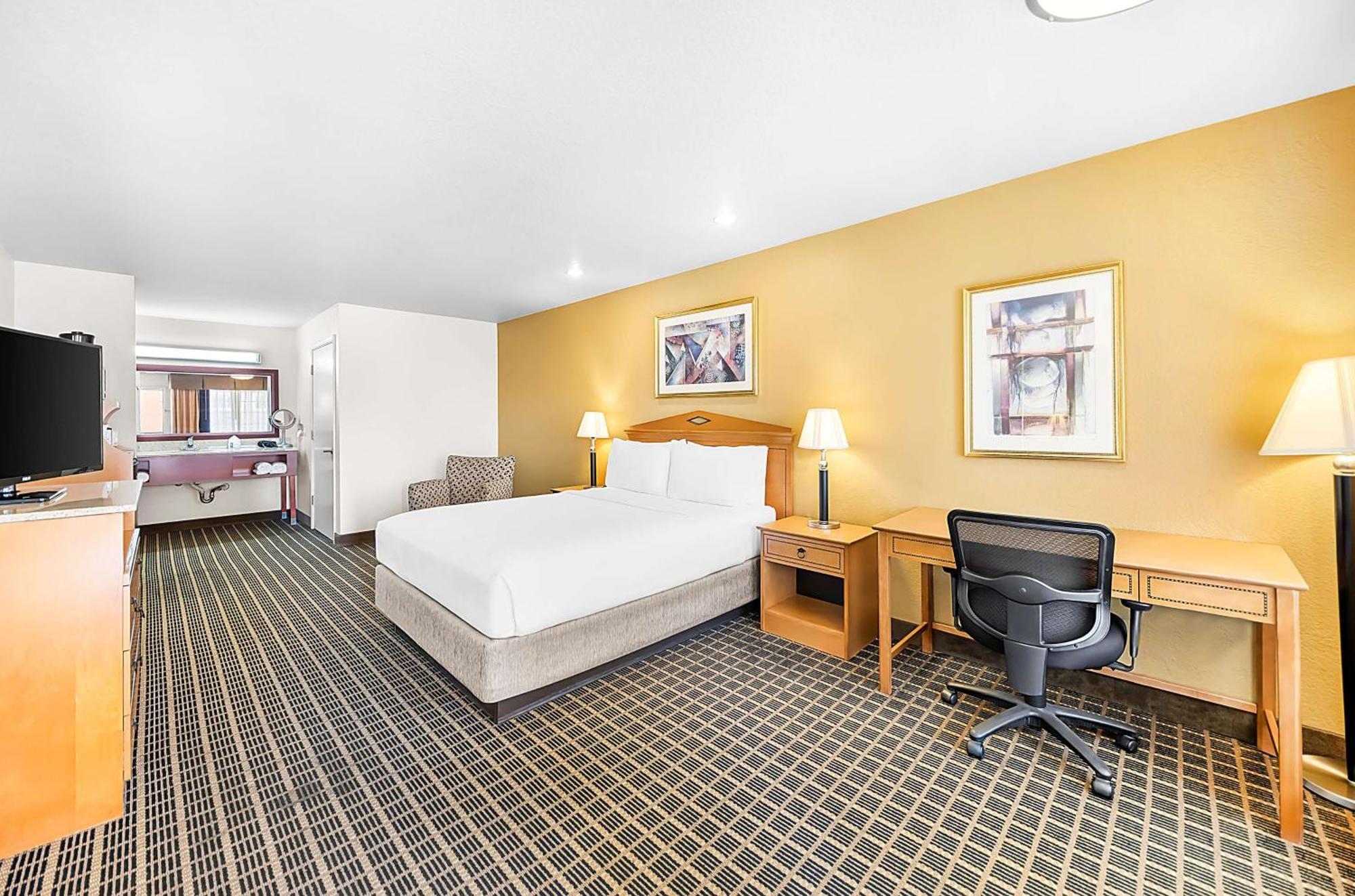 ชัวร์สเตย์พลัส โฮเทล บาย เบสต์ เวสเทิร์น ซานโฮเซ เซนทรัล ซิตี้ Hotel ภายนอก รูปภาพ